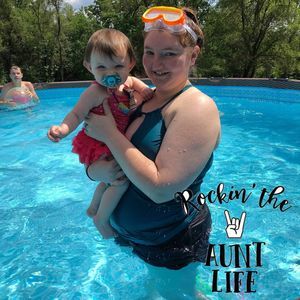 Meet your Posher, Holly